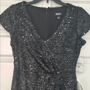 SLNY sequined black dress, MSRP $109, NWT, size 6, back zipper, beautiful!